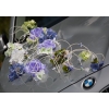 Fleurs bleu décoration de voiture de mariage