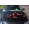 Coeurs de rotin rouge pour la décoration de voiture de mariage