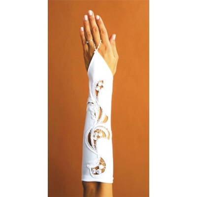 Gants de mariée avec une application en relief