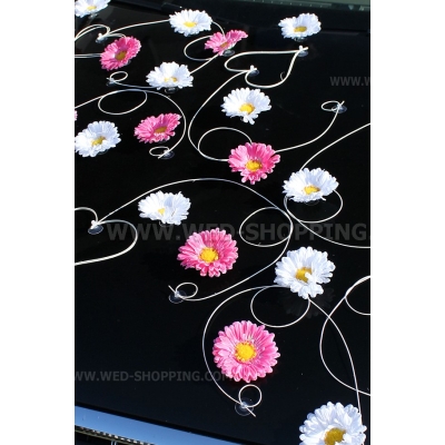 Rose et blanc gerberas décoration voiture mariage