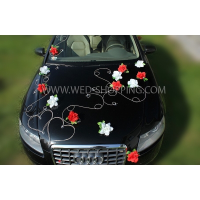 Décoration florale voiture mariage rouge et blanc
