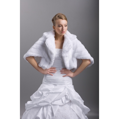 Etole mariage en faux vison, avec manches