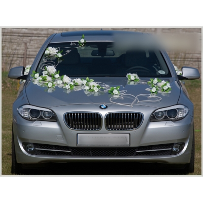 Roses décoration voiture mariage