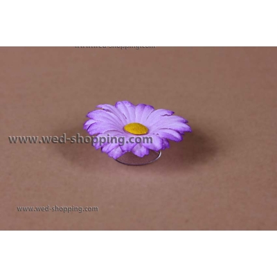 Margueritespurpre violet avec des ventouses pour la décoration de voiture de mariage