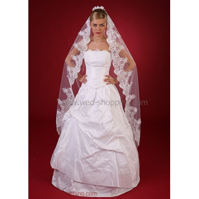 Voile de mariée - long avec dentelle