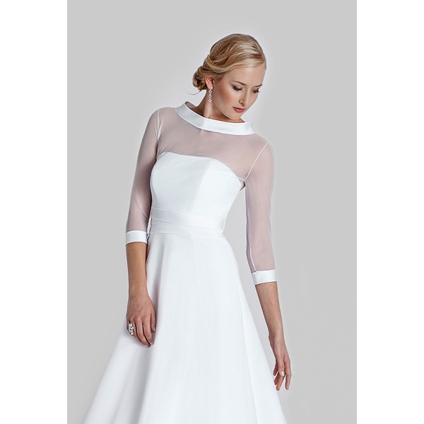 Boléro de la mariée en tulle