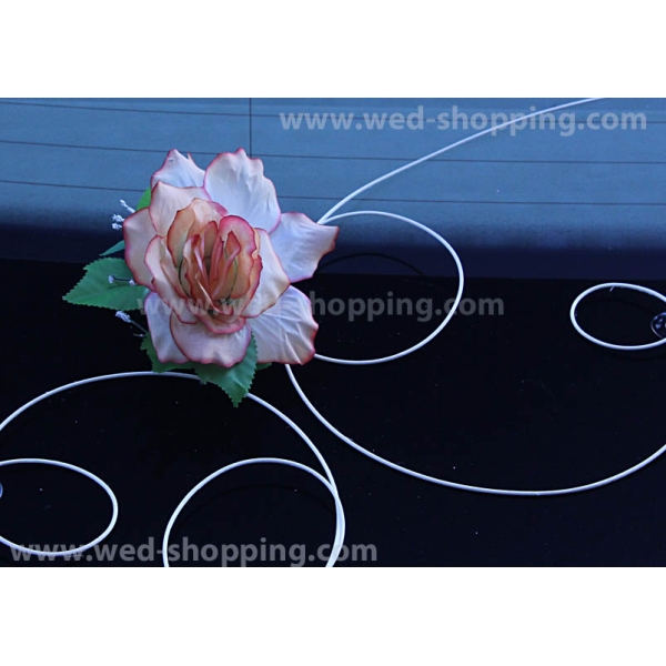 Décoration voiture mariage Salmon roses