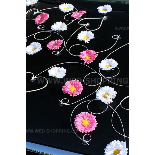 Rose et blanc gerberas décoration voiture mariage