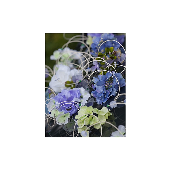 Décoration de Voiture Mariage Fleurs Violet en Bleu Rotin
