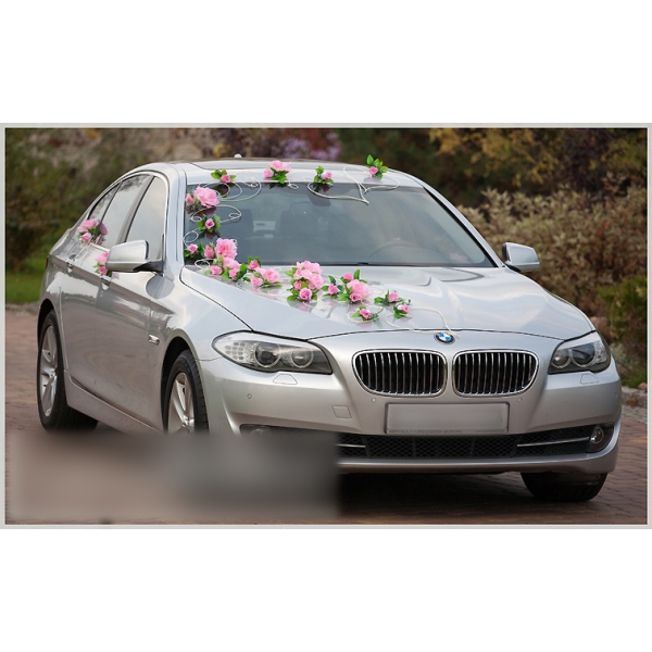 Décoration rottin pour mariage roses