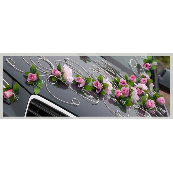 Décoration pour voiture de mariage roses roses
