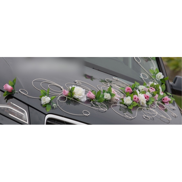 Décoration de mariage pour voiture