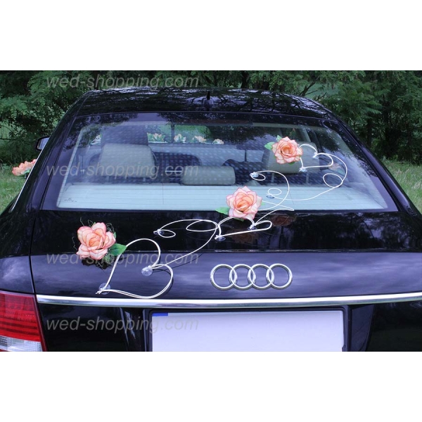 Decoration voiture de mariés roses SALMON et le coeur
