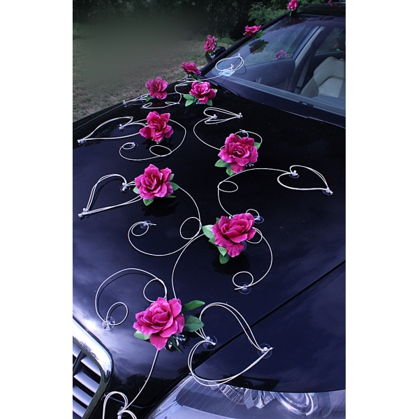 Deco de voiture de mariage Bourgogne roses et le coeur