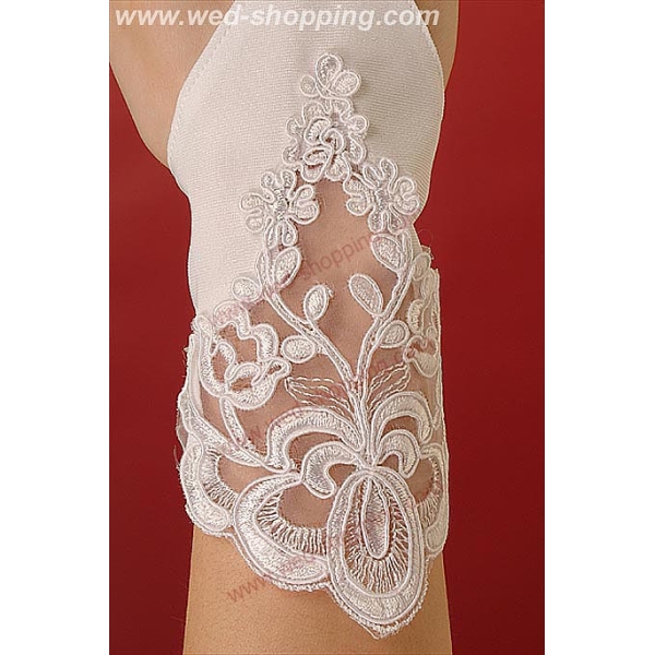 Gants courts en forme de losange avec blancs ou  écrus