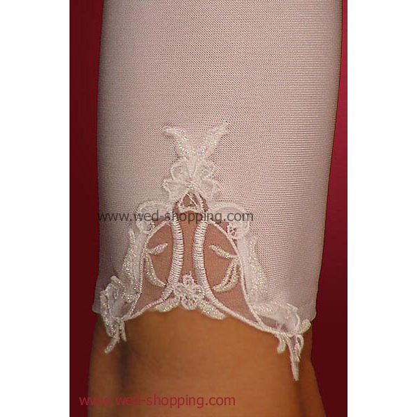 Gants de mariée avec motif ornemental