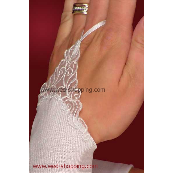 Gants de mariée avec motif ornemental