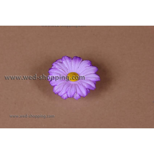 Margueritespurpre violet avec des ventouses pour la décoration de voiture de mariage