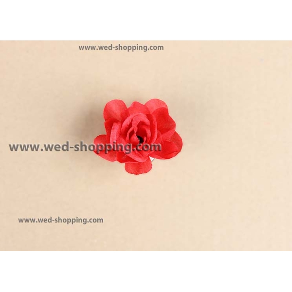Roses rouges avec des ventouses décoration de voiture balai