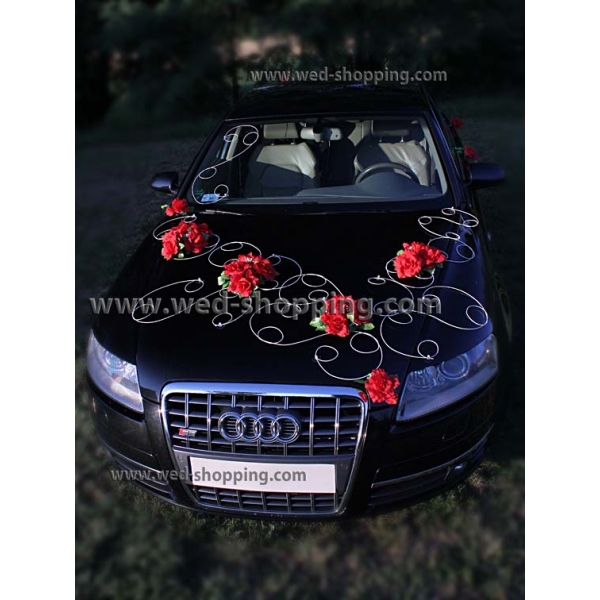 Décoration voiture balai mariage roses rouges
