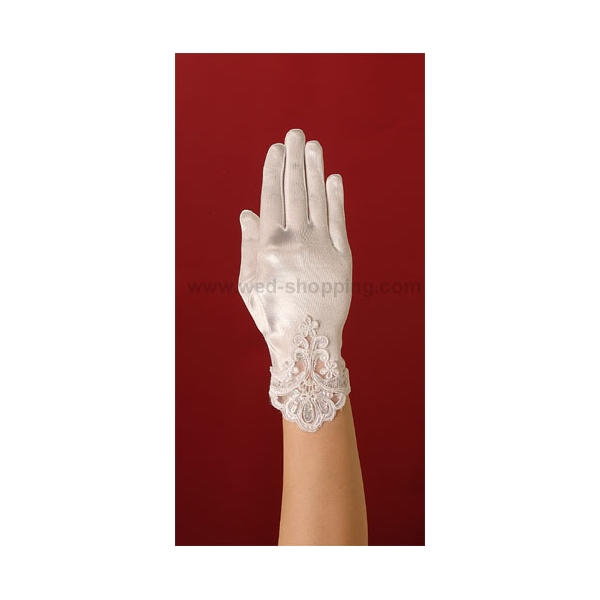 Gants avec un ornament sur mousseline