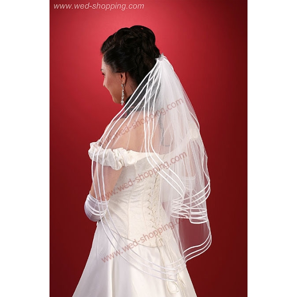 Voile avec bordure de trois rubans